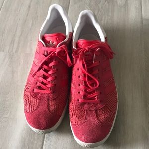Adidas gazelle sneakers - red pattern suede 6.5 M